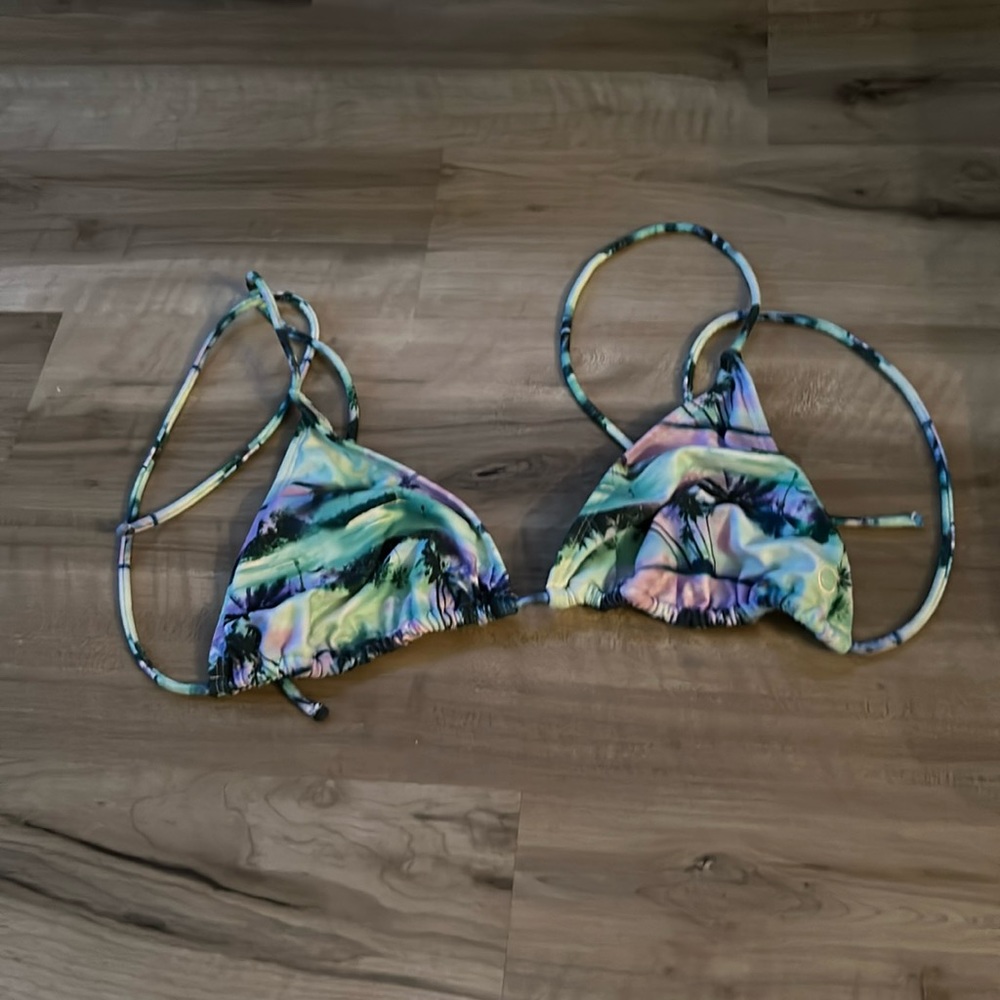 Bikini top